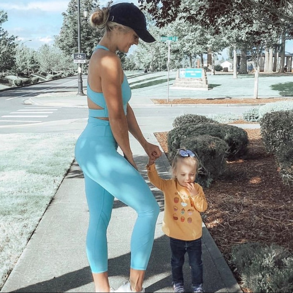 Halio leggings and bra